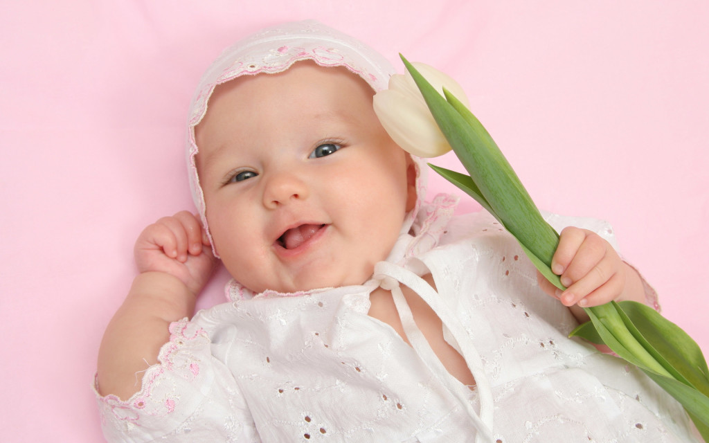 Cute Baby 04 Wallpaper